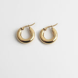 Everyday Essential Aro Pendientes