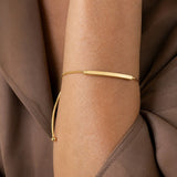 Minimalista Dorado Brazalete
