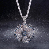 Majestic Zafiro Charm Collar