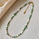 Prestigious Perla Jade Dorado Collar
