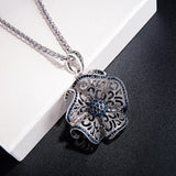 Majestic Zafiro Charm Collar