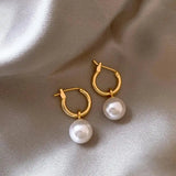 Elegante Pendientes con Dorado White Perlas