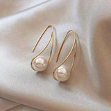 Noble Perla Drop Pendientes