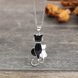 Black & White Cat Couple Colgante Collar