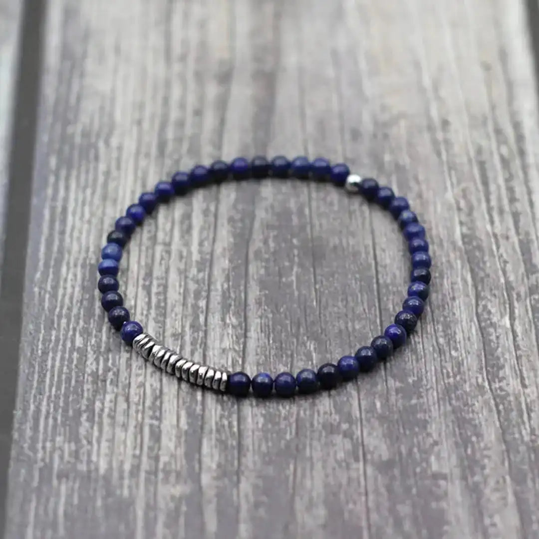 Atemporal Volcanic Rock Pulsera
