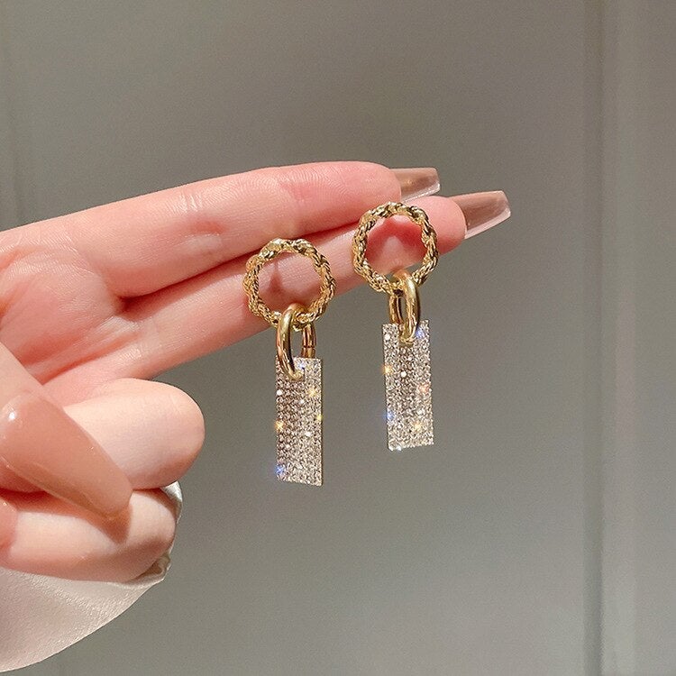 Pendientes Circonitas Lujosas en Plata y Baños con Brillantitos Incrustados