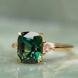 Vintage-Inspired Green Piedras de Color Dorado Anillo