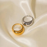 Atemporal Golden Arc Anillo