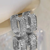 Pavelina Huggie Aro Pendientes