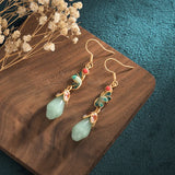 Heavenly Jade Floral Pendientes