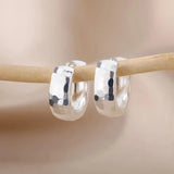 Atemporal Sculpted Dorado Aro Pendientes