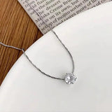 Dainty Solitaire Colgante Collar