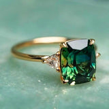 Elegante Square Esmeralda Anillo