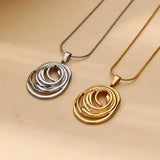 Hollow Geometric Oval Collar in Dorado y Plateado