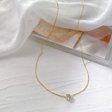 Dainty Solitaire Colgante Collar