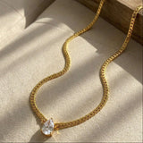 Teardrop Circonitas Serpiente Collar