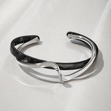 Minimalista Wave Shape Brazalete