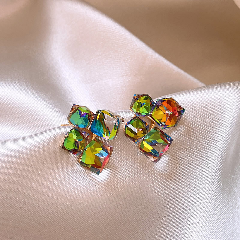 Pendientes de Circonio Multicolor en Elegante Oro