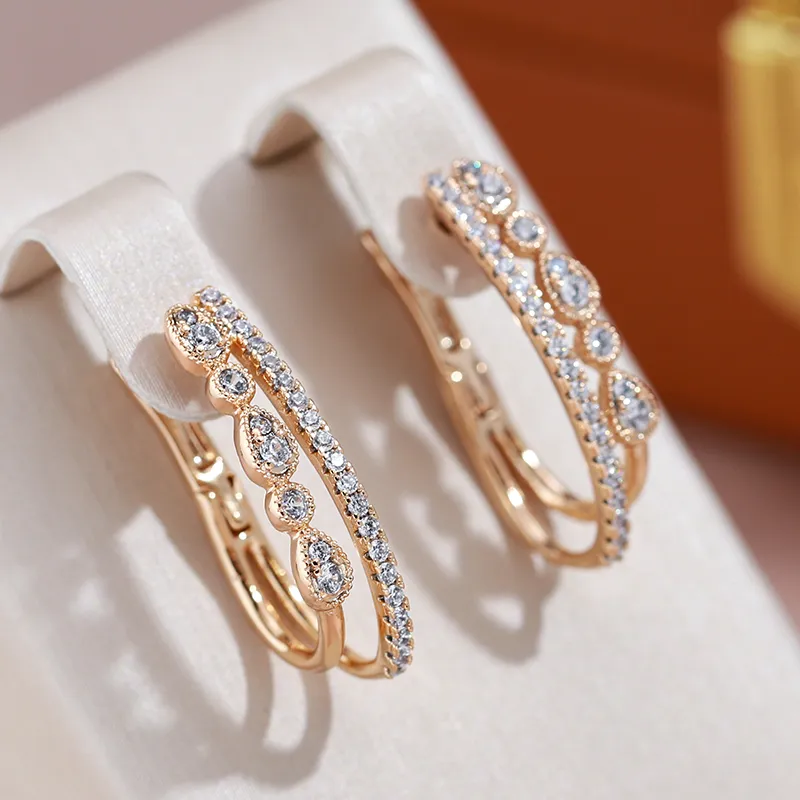 Elegantes Pendientes de Oro con Circonita