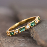 Green Inlaid Circonitas Dorado Anillo