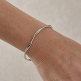 Escultural Abierto Minimalista Pulsera