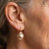 Golden Perla Drop Hook Pendientes