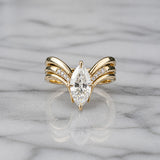 Crown Jewel Dorado Anillo