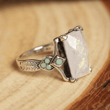 Vintage White Ópalo Plateado Anillo